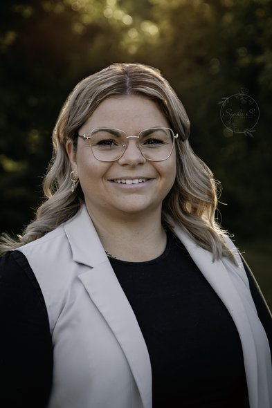 Stéphanie Rivard, ajointe administrative